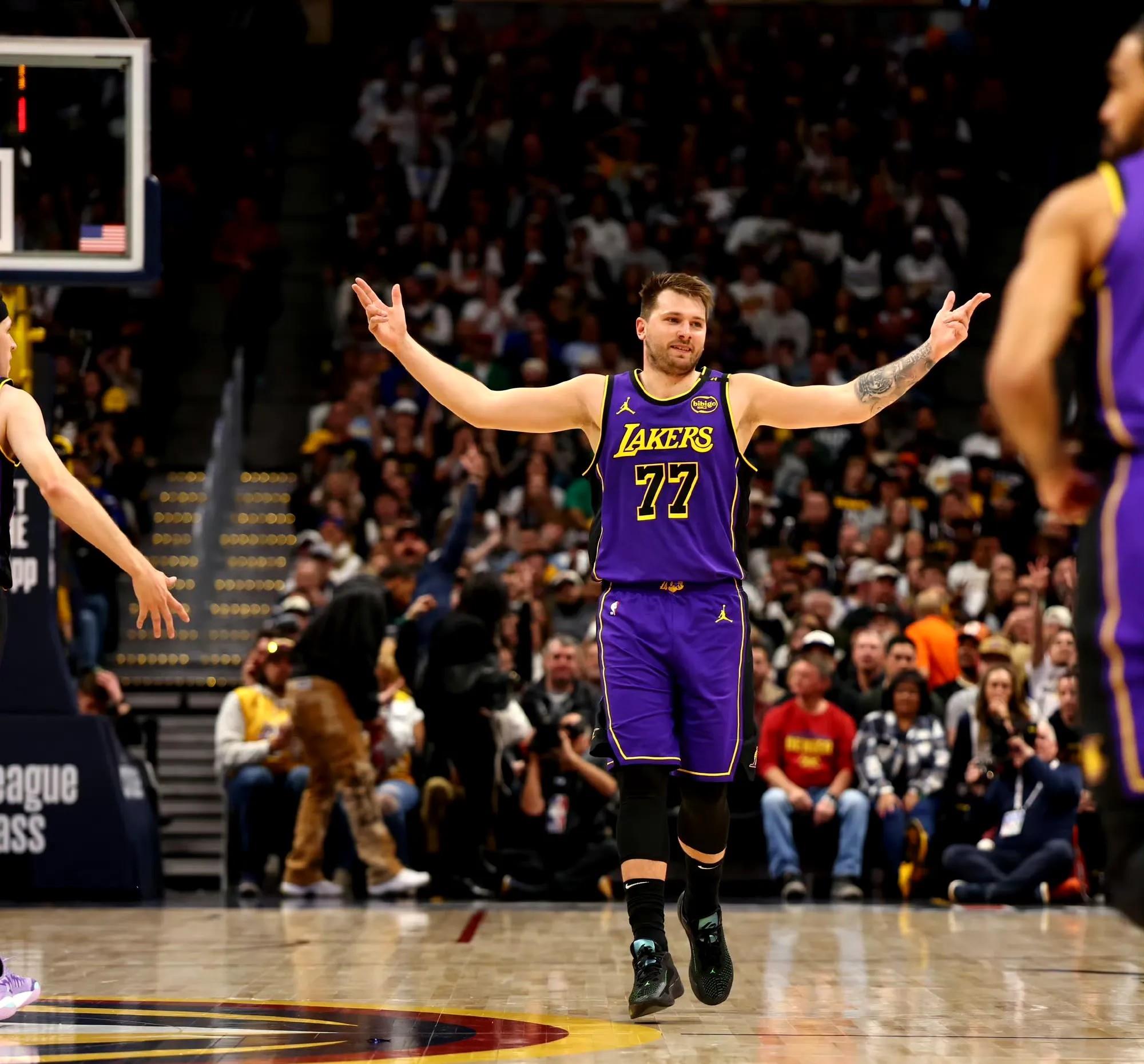  东契奇关键节点惊险取胜，塞尔维亚队带队取胜！-ayx爱游戏app