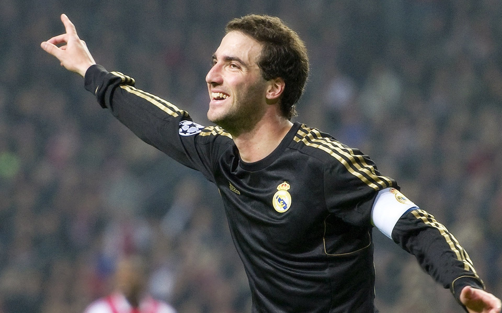 赛点之战WTT冠军赛前瞻：周冠宇伤情更新，多特蒙德冲击连胜纪录-ayx爱游戏app